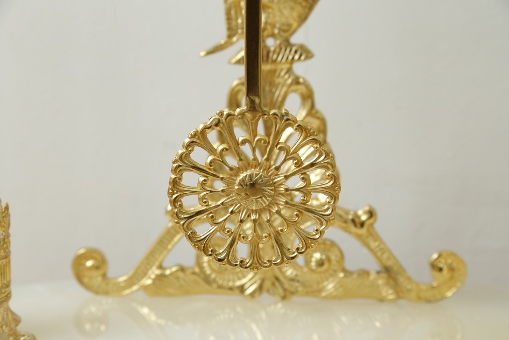 中古　美品　輸入家具専門店イベリア取り扱い　ゴールド×クリスタル×大理石の大きな置き時計　定価約22万円　(R-082360)
