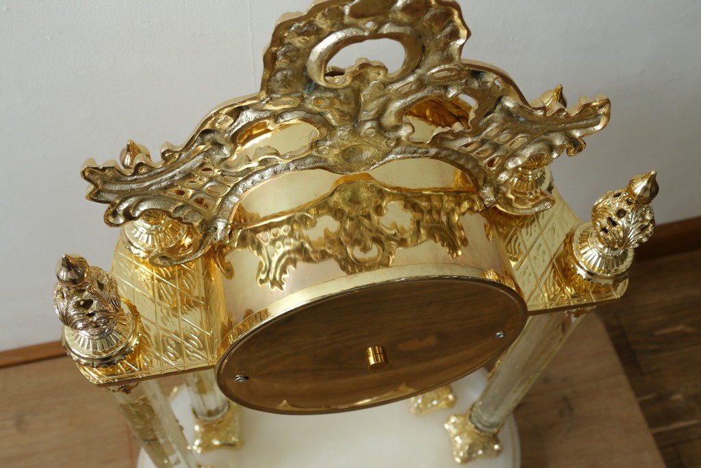 中古　美品　輸入家具専門店イベリア取り扱い　ゴールド×クリスタル×大理石の大きな置き時計　定価約22万円　(R-082360)
