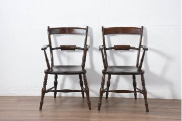 中古　松本民芸家具　B型ワイコムチェア　落ち着いた色味と滑らかな質感が美しいアームチェア2脚セット(板座チェア、ダイニングチェア、椅子、イス、バラ売り可能)(定価2脚で約35万円)(R-082362)
