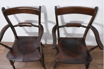 中古　松本民芸家具　B型ワイコムチェア　落ち着いた色味と滑らかな質感が美しいアームチェア2脚セット(板座チェア、ダイニングチェア、椅子、イス、バラ売り可能)(定価2脚で約35万円)(R-082362)