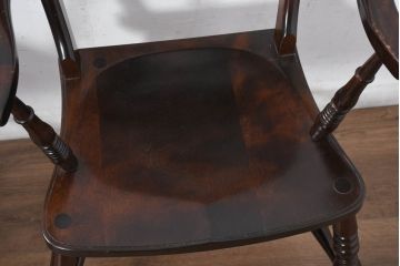 中古　松本民芸家具　B型ワイコムチェア　落ち着いた色味と滑らかな質感が美しいアームチェア2脚セット(板座チェア、ダイニングチェア、椅子、イス、バラ売り可能)(定価2脚で約35万円)(R-082362)