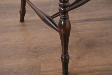 中古　松本民芸家具　B型ワイコムチェア　落ち着いた色味と滑らかな質感が美しいアームチェア2脚セット(板座チェア、ダイニングチェア、椅子、イス、バラ売り可能)(定価2脚で約35万円)(R-082362)