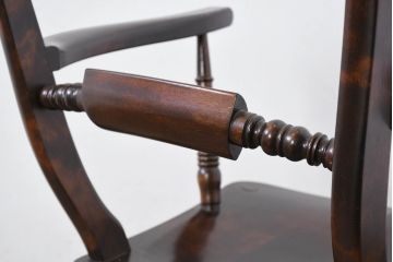 中古　松本民芸家具　B型ワイコムチェア　落ち着いた色味と滑らかな質感が美しいアームチェア2脚セット(板座チェア、ダイニングチェア、椅子、イス、バラ売り可能)(定価2脚で約35万円)(R-082362)