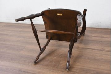 中古　松本民芸家具　B型ワイコムチェア　落ち着いた色味と滑らかな質感が美しいアームチェア2脚セット(板座チェア、ダイニングチェア、椅子、イス、バラ売り可能)(定価2脚で約35万円)(R-082362)