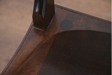 中古　松本民芸家具　B型ワイコムチェア　落ち着いた色味と滑らかな質感が美しいアームチェア2脚セット(板座チェア、ダイニングチェア、椅子、イス、バラ売り可能)(定価2脚で約35万円)(R-082362)