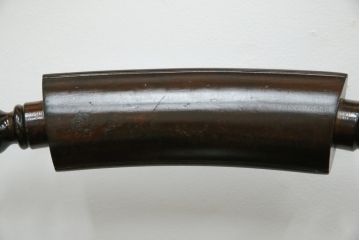中古　松本民芸家具　B型ワイコムチェア　落ち着いた色味と滑らかな質感が美しいアームチェア2脚セット(板座チェア、ダイニングチェア、椅子、イス、バラ売り可能)(定価2脚で約35万円)(R-082362)