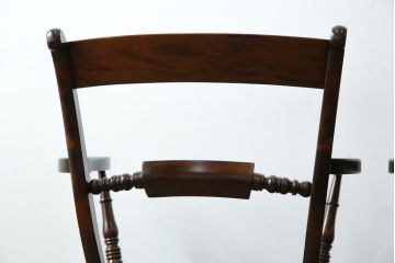中古　松本民芸家具　B型ワイコムチェア　落ち着いた色味と滑らかな質感が美しいアームチェア2脚セット(板座チェア、ダイニングチェア、椅子、イス、バラ売り可能)(定価2脚で約35万円)(R-082362)