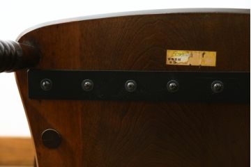 中古　松本民芸家具　B型ワイコムチェア　落ち着いた色味と滑らかな質感が美しいアームチェア2脚セット(板座チェア、ダイニングチェア、椅子、イス、バラ売り可能)(定価2脚で約35万円)(R-082362)