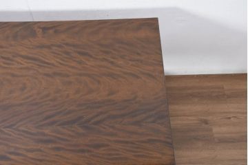 中古　美品　松本民芸家具　F型食卓　クラシカルな脚のデザインが目を引くダイニングテーブル(作業台、食卓、4人掛け、6人掛け)(定価約37万円)(R-082363)