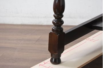 中古　美品　松本民芸家具　F型食卓　クラシカルな脚のデザインが目を引くダイニングテーブル(作業台、食卓、4人掛け、6人掛け)(定価約37万円)(R-082363)