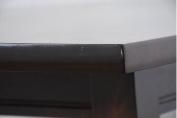 中古　美品　松本民芸家具　F型食卓　クラシカルな脚のデザインが目を引くダイニングテーブル(作業台、食卓、4人掛け、6人掛け)(定価約37万円)(R-082363)