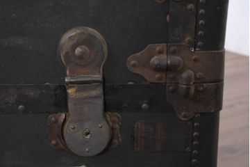 和製アンティーク　大振り　ガラス天板付きのおしゃれな船トランクローテーブル(舟トランク、座卓、センターテーブル、リビングテーブル)(R-082365)