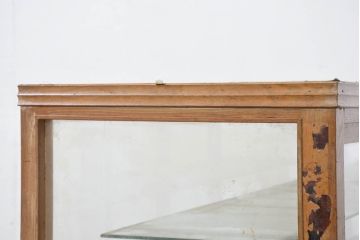 和製アンティーク　美品!!　上手物　レトロな脚付き　楢(ナラ)材　温かみある木枠が魅力的なガラスケース(Gケース、ショーケース、コレクションケース、飾り棚、陳列棚、店舗什器)(R-082367)