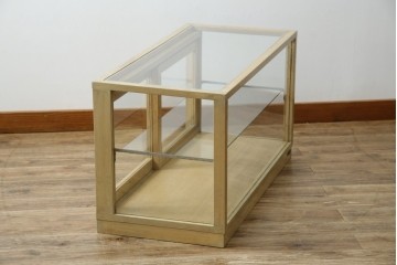 和製アンティーク　昭和レトロ　ナラ(楢)材　卓上　ロータイプ　シンプルなデザインで取り入れやすいガラスケース　(R-082371)