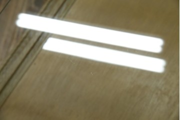 和製アンティーク　昭和レトロ　ナラ(楢)材　卓上　ロータイプ　シンプルなデザインで取り入れやすいガラスケース　(R-082371)