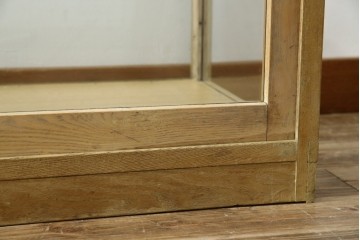 和製アンティーク　昭和レトロ　ナラ(楢)材　卓上　ロータイプ　シンプルなデザインで取り入れやすいガラスケース　(R-082371)