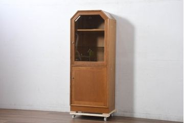和製ビンテージ　希少モデル　オールドカリモク(karimoku)　楢(ナラ)材　北欧デザインが素敵な上質な作りの縦型キャビネット(飾り棚、戸棚、収納棚、カップボード、引き出し、ヴィンテージ)(R-082373)