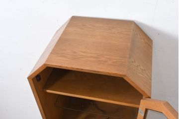 和製ビンテージ　希少モデル　オールドカリモク(karimoku)　楢(ナラ)材　北欧デザインが素敵な上質な作りの縦型キャビネット(飾り棚、戸棚、収納棚、カップボード、引き出し、ヴィンテージ)(R-082373)