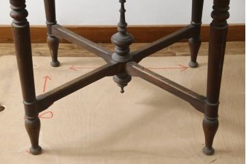 和製アンティーク　最高級の上手物!!　図録級!!　大正ロマン　総欅(ケヤキ)材　天板一枚板　凝ったデザインのラウンドテーブル(2人掛け、4人掛け、ダイニングテーブル、丸テーブル、食卓)(R-082377)