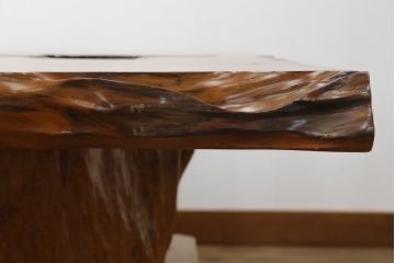 中古　高級品　超激レア品　認定銘木屋久杉　瘤杢(こぶもく)　価値ある逸品!　屋久杉としてこれ以上ない規格の一枚!!　希少な屋久杉の一枚板を贅沢に使用した座卓　定価約900万円相当　(R-082378)