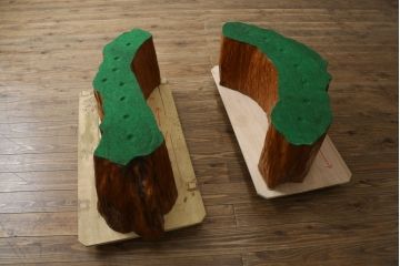 中古　高級品　超激レア品　認定銘木屋久杉　瘤杢(こぶもく)　価値ある逸品!　屋久杉としてこれ以上ない規格の一枚!!　希少な屋久杉の一枚板を贅沢に使用した座卓　定価約900万円相当　(R-082378)