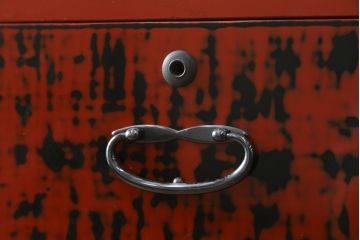 中古　特注!!　最高級の漆塗り　曙塗り(あけぼのぬり)が施された加茂総桐タンス(根來塗り、根来塗り、ねごろぬり、和箪笥、和たんす、和タンス、桐たんす、整理箪笥、衣装箪笥、引き出し、サイドチェスト)(定価約130万円)(R-082381)