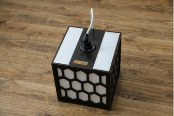 和製ビンテージ　希少な廃盤品!　松本民芸家具　和モダンな空間を演出する亀甲型笠天井照明(吊り下げ照明、シェード、電笠、ペンダントライト、ヴィンテージ)(R-082385)