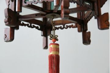 アジアンビンテージ　希少な廃番モデル!!　ガラス絵　オリエンタルな雰囲気と華やかさが目を惹く中国行灯(行燈、吊り下げ照明、天井照明、ペンダントライト、ヴィンテージ)(R-082388)