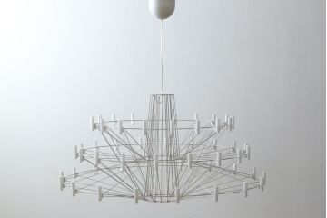 中古　美品　オランダ高級インテリアブランド モーイ(moooi)　三宅有洋デザイン　コッペリア(Coppelia)　ミニマルなデザインで幻想的な空間を作り出すLEDシャンデリア(天井照明、ペンダントライト)(定価約90万3千円)(R-082389)