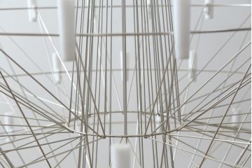 中古　美品　オランダ高級インテリアブランド モーイ(moooi)　三宅有洋デザイン　コッペリア(Coppelia)　ミニマルなデザインで幻想的な空間を作り出すLEDシャンデリア(天井照明、ペンダントライト)(定価約90万3千円)(R-082389)