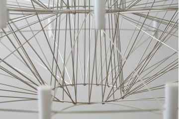 中古　美品　オランダ高級インテリアブランド モーイ(moooi)　三宅有洋デザイン　コッペリア(Coppelia)　ミニマルなデザインで幻想的な空間を作り出すLEDシャンデリア(天井照明、ペンダントライト)(定価約90万3千円)(R-082389)