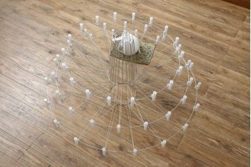 中古　美品　オランダ高級インテリアブランド モーイ(moooi)　三宅有洋デザイン　コッペリア(Coppelia)　ミニマルなデザインで幻想的な空間を作り出すLEDシャンデリア(天井照明、ペンダントライト)(定価約90万3千円)(R-082389)