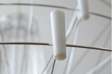 中古　美品　オランダ高級インテリアブランド モーイ(moooi)　三宅有洋デザイン　コッペリア(Coppelia)　ミニマルなデザインで幻想的な空間を作り出すLEDシャンデリア　定価約90万3千円相当　(R-082389)