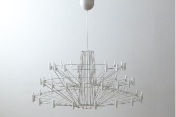 中古　美品　オランダ高級インテリアブランド モーイ(moooi)　三宅有洋デザイン　コッペリア(Coppelia)　ミニマルなデザインで幻想的な空間を作り出すLEDシャンデリア　定価約90万3千円相当　(R-082389)