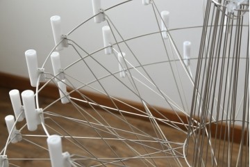 中古　美品　オランダ高級インテリアブランド モーイ(moooi)　三宅有洋デザイン　コッペリア(Coppelia)　ミニマルなデザインで幻想的な空間を作り出すLEDシャンデリア　定価約90万3千円相当　(R-082389)