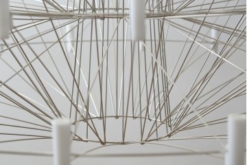 中古　美品　オランダ高級インテリアブランド モーイ(moooi)　三宅有洋デザイン　コッペリア(Coppelia)　ミニマルなデザインで幻想的な空間を作り出すLEDシャンデリア　定価約90万3千円相当　(R-082389)