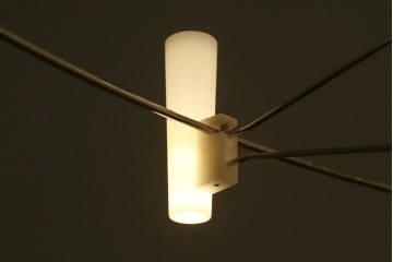 中古　美品　オランダ高級インテリアブランド モーイ(moooi)　三宅有洋デザイン　コッペリア(Coppelia)　ミニマルなデザインで幻想的な空間を作り出すLEDシャンデリア　定価約90万3千円相当　(R-082389)