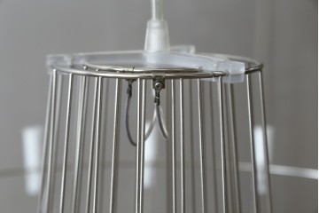 中古　美品　オランダ高級インテリアブランド モーイ(moooi)　三宅有洋デザイン　コッペリア(Coppelia)　ミニマルなデザインで幻想的な空間を作り出すLEDシャンデリア　定価約90万3千円相当　(R-082389)