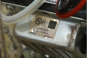 中古　美品　オランダ高級インテリアブランド モーイ(moooi)　三宅有洋デザイン　コッペリア(Coppelia)　ミニマルなデザインで幻想的な空間を作り出すLEDシャンデリア　定価約90万3千円相当　(R-082389)