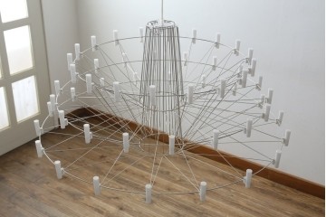 中古　美品　オランダ高級インテリアブランド モーイ(moooi)　三宅有洋デザイン　コッペリア(Coppelia)　ミニマルなデザインで幻想的な空間を作り出すLEDシャンデリア　定価約90万3千円相当　(R-082389)