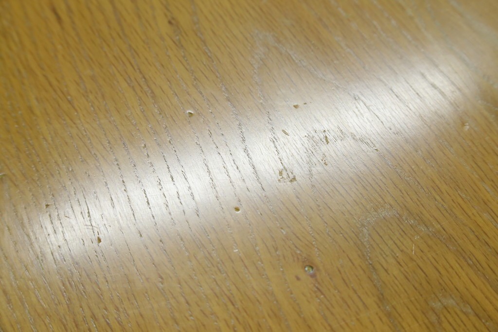 中古　トーマスビル(Thomasville)　IDC大塚家具取り扱い　アメリカンカントリースタイル　オーク材　アンティーク調　木の質感を活かしたぬくもりある風合いと気品が感じられるサイドボード　(R-082390)