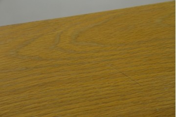 中古　トーマスビル(Thomasville)　IDC大塚家具取り扱い　アメリカンカントリースタイル　オーク材　アンティーク調　木の質感を活かしたぬくもりある風合いと気品が感じられるサイドボード　(R-082390)