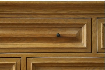 中古　トーマスビル(Thomasville)　IDC大塚家具取り扱い　アメリカンカントリースタイル　オーク材　アンティーク調　木の質感を活かしたぬくもりある風合いと気品が感じられるサイドボード　(R-082390)