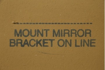 中古　トーマスビル(Thomasville)　IDC大塚家具取り扱い　アメリカンカントリースタイル　オーク材　アンティーク調　木の質感を活かしたぬくもりある風合いと気品が感じられるサイドボード　(R-082390)