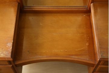 中古　希少な廃盤品!!　横浜ダニエル(daniel)　気品漂う洗練されたデザインが魅力的!! 珍しい三面鏡付きドレッサー(鏡台、化粧台、ミラー)(定価約85万円)(R-082396)