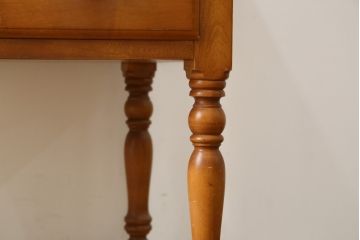 中古　希少な廃盤品!!　横浜ダニエル(daniel)　気品漂う洗練されたデザインが魅力的!! 珍しい三面鏡付きドレッサー(鏡台、化粧台、ミラー)(定価約85万円)(R-082396)