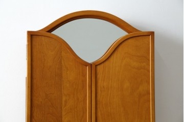 中古　希少な廃盤品!!　横浜ダニエル(daniel)　気品漂う洗練されたデザインが魅力的!! 珍しい三面鏡付きドレッサー　定価約85万円　(R-082396)