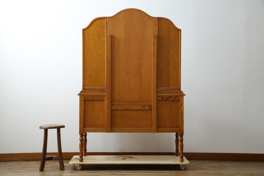 中古　希少な廃盤品!!　横浜ダニエル(daniel)　気品漂う洗練されたデザインが魅力的!! 珍しい三面鏡付きドレッサー　定価約85万円　(R-082396)