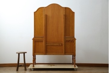 中古　希少な廃盤品!!　横浜ダニエル(daniel)　気品漂う洗練されたデザインが魅力的!! 珍しい三面鏡付きドレッサー　定価約85万円　(R-082396)