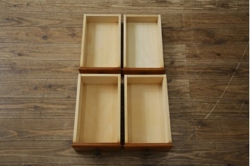 中古　希少な廃盤品!!　横浜ダニエル(daniel)　気品漂う洗練されたデザインが魅力的!! 珍しい三面鏡付きドレッサー　定価約85万円　(R-082396)